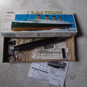 R.M.S TITANIC plastic model kit