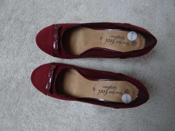 Women's Burgundy Court Shoes size 4 wide fit