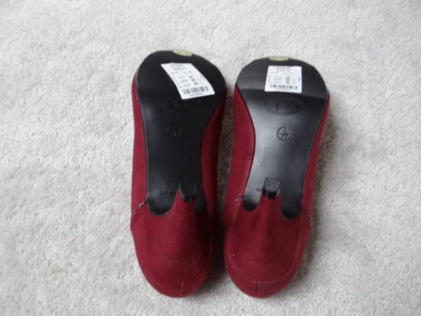 Women's Burgundy Court Shoes size 4 wide fit