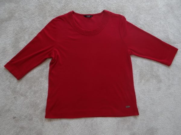 Women's Fuchsia Red Jersey Top size 14 - 16