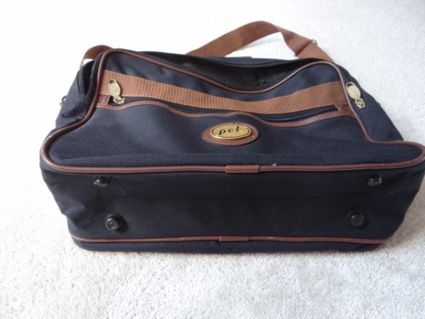 Travel Bag with 3 zipped compartments