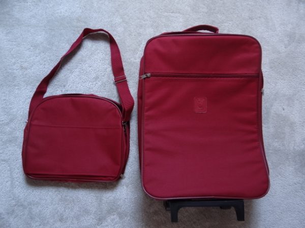 Travel Bag on wheels with matching small hand bag