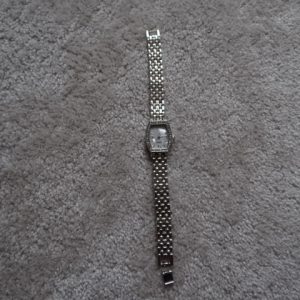 Women's silver coloured quartz watch