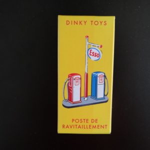 Atlas Editions Classic Dinky Replica Model Poste De Ravitaillement