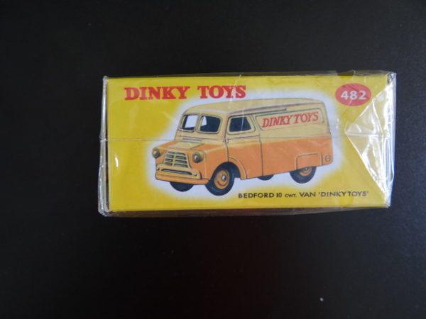 Atlas Editions Classic Dinky Replica Model Bedford 10 cwt Van 'Dinky Toys'