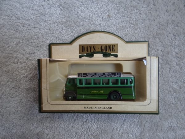 Days Gone Vintage Models made by Lledo plc 1932 AEC Regal Single Deck Bus