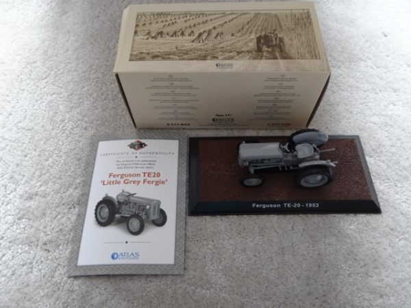 Atlas Editions Replica Tractor Model Ferguson TE-20 - 1953 Tractor