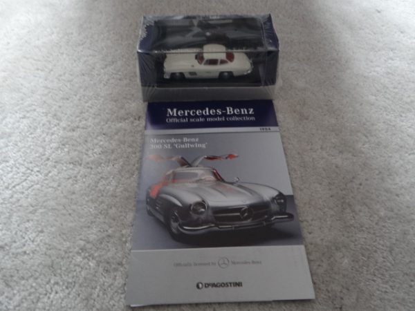 Atlas Editions Mercedes-Benz Replica Model Mercedes-Benz 300 SL - 1954