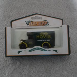 Days Gone Vehicles of Yesteryear Models from Lledo Dennis Parcels Van - Hovis