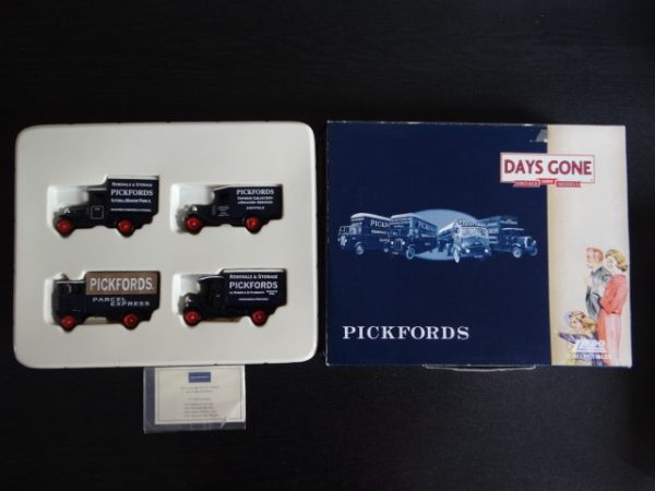 Days Gone Vintage Lledo Models 4 Diecast Pickfords Vans