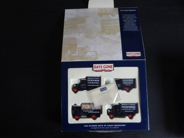 Days Gone Vintage Lledo Models 4 Diecast Pickfords Vans