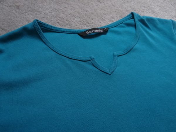 Women's Green T Shirt Style Top, size medium