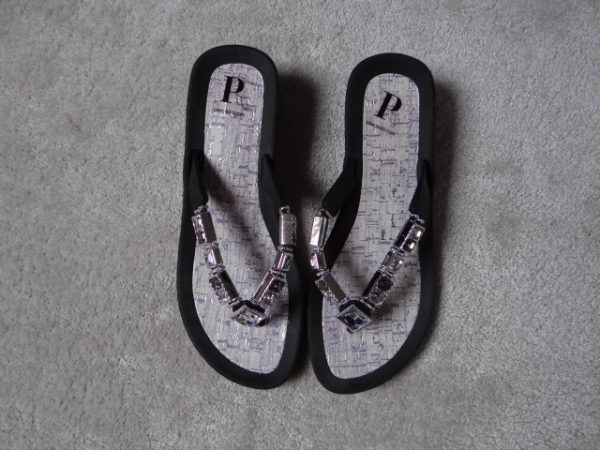 Women's Pia Rossini Sandals size 5