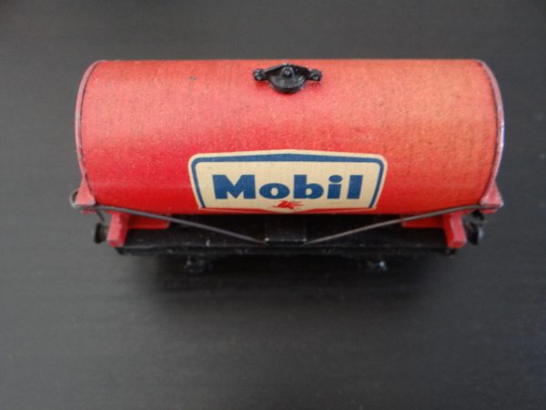 Hornby Dublo Red Mobil Tank Wagon