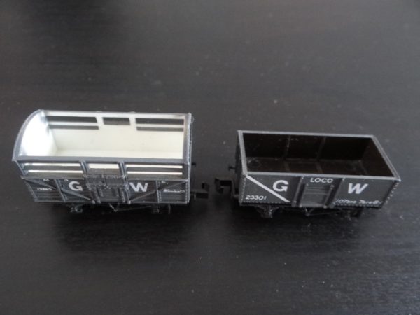 2 x Peco N Gauge Rolling Stock