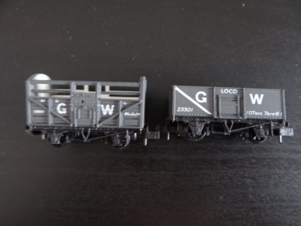 2 x Peco N Gauge Rolling Stock