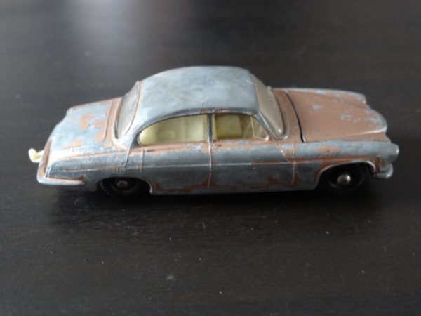 Jaguar Mark 10 Model Car Matchbox Series Made in England by Lesney No. 28