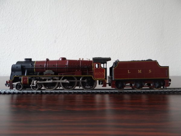 Mainline Railways Royal Scot LMS Crimson 4-6-0 Locomotive and Tender 6100 with Electronic Steam Sound