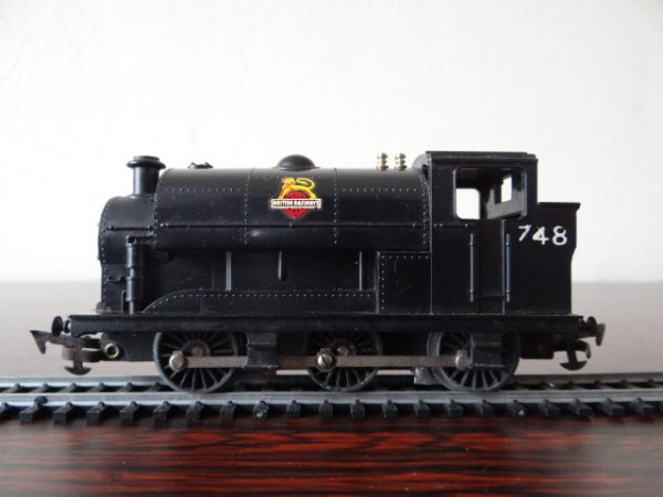 Tri-ang Railways 0-6-0 Saddle Tank Locomotive (Electric) R153