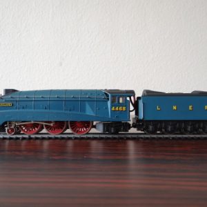 Hornby ??? Mallard LNER 4-6-2 Locomotive and Tender