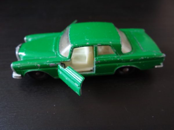 Mercedes 300 SE Model Car