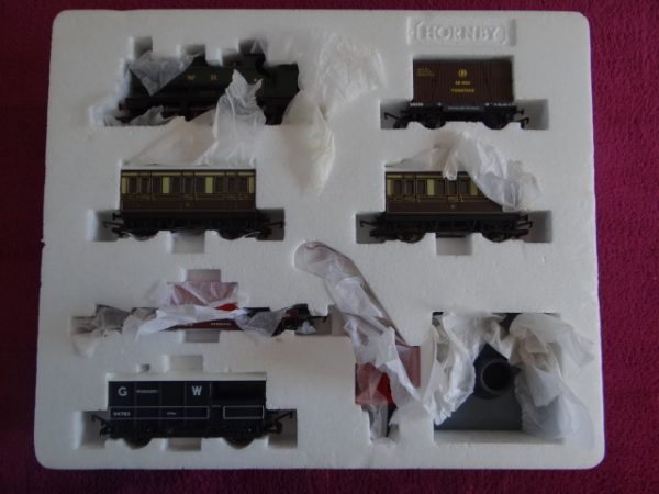 Hornby GWR Mixed Traffic Electric Train Set R1037