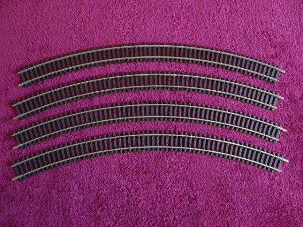 Track x 4 - R609 Hornby OO Gauge Double Curve 3rd Radius - Made in China