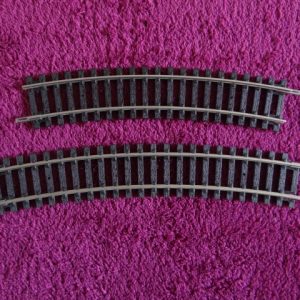 Track x 1 - R604 Hornby OO Gauge Curve 1st Radius - Made in China Track x 1 - R606 Hornby OO Gauge Curve 2nd Radius - Made in China