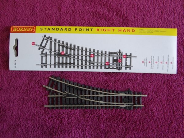 Track x 1 - R8073 Hornby OO Gauge Right Hand Standard Point - Made in China - Boxed