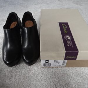 Women's Black Leather Trouser Shoes size 4 1/2 fit D